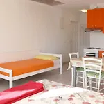 Appartamento Laura Pinezići