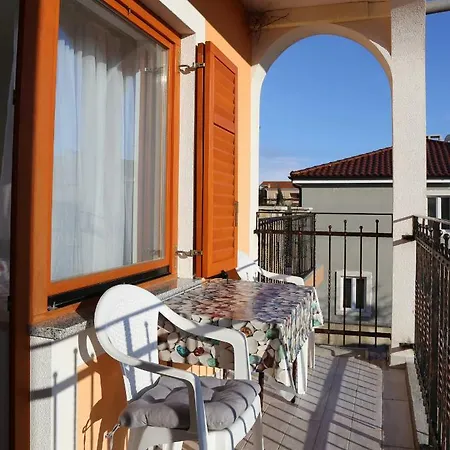 Apartmán Laura Pinezići