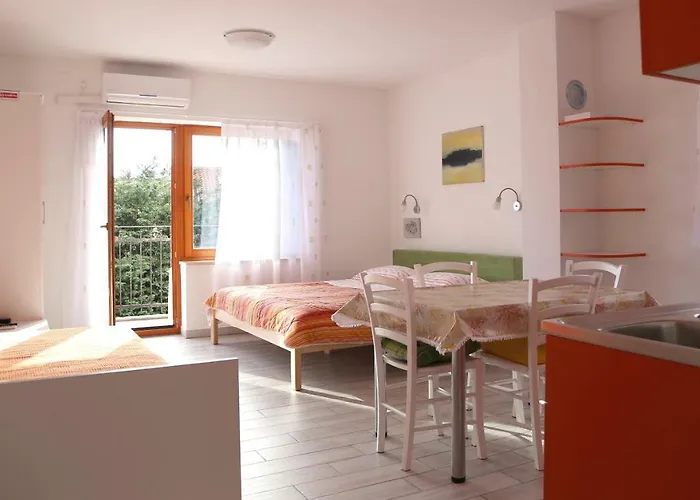 Laura Apartment Pinezići