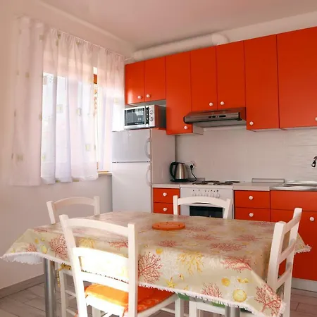 Laura Apartment Pinezići